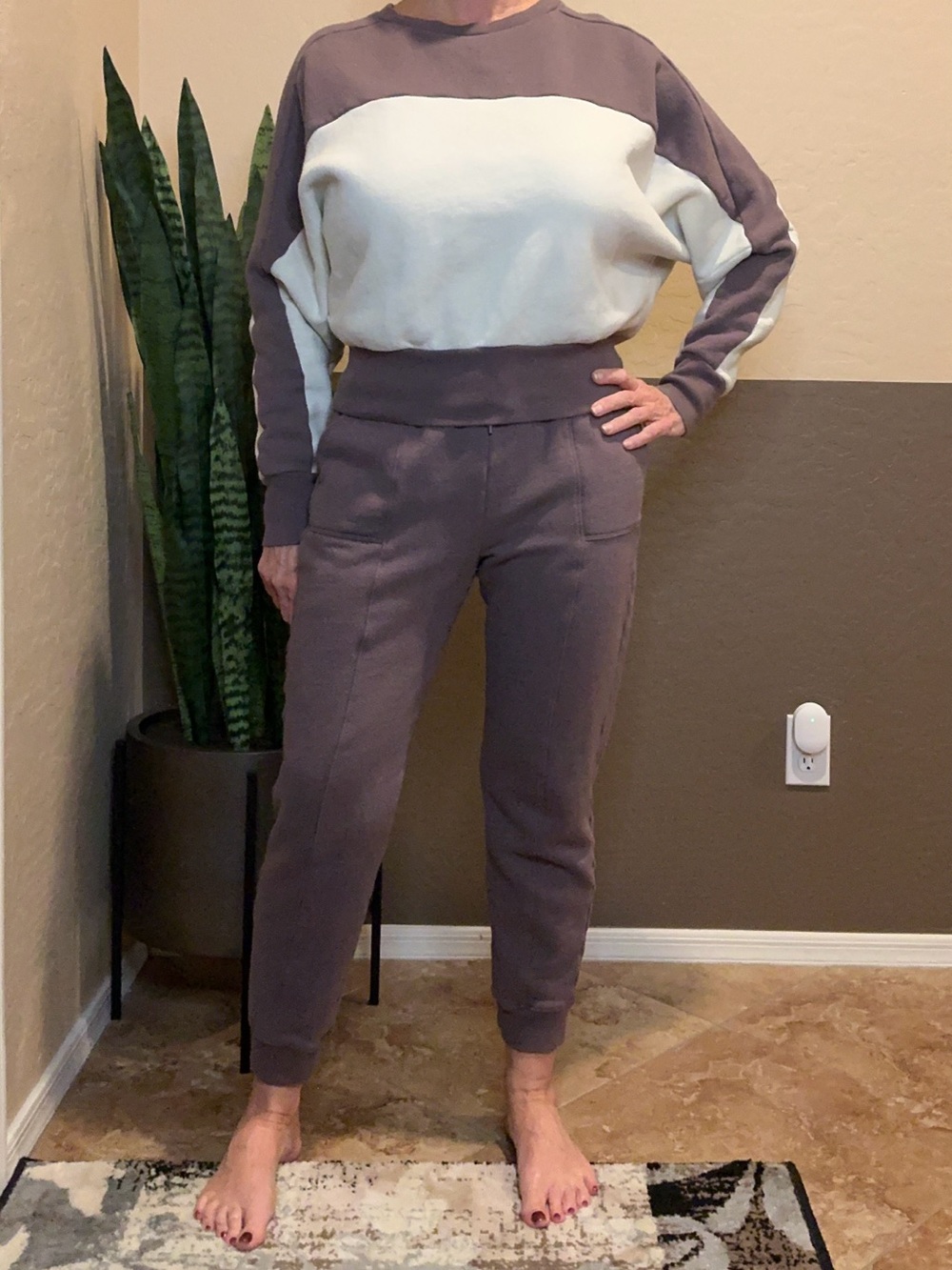 Beyond Yoga Line It Up Crewneck & Midi Jogger Sweatsuit Set Woodland Taupe Cream